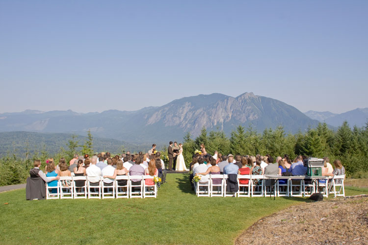  - wedding-ceremony-snoqualmie-point-park-shannon-tyler-clara-ganey-13