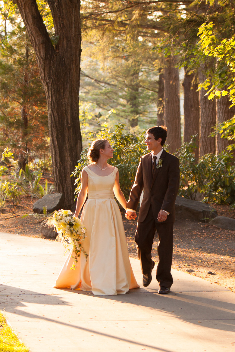 Bride and groom portraits in Snoqualmie park before reception at Salish Lodge