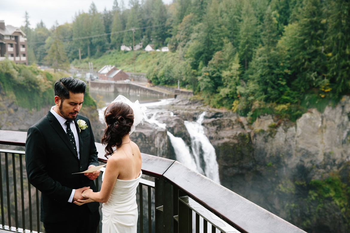 Snoqualmie Falls wedding venue elopement in the Pacific Northwest