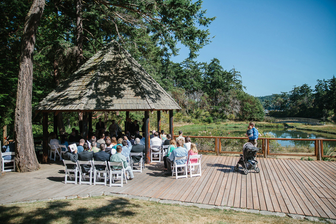 Captain Whidbey Inn summer wedding ceremony