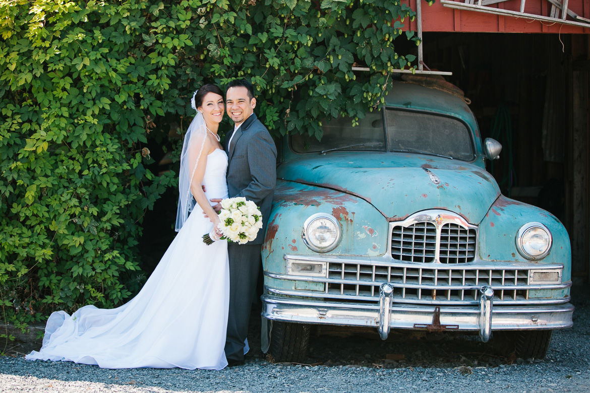 Swan Trail Farms wedding bride groom vintage car
